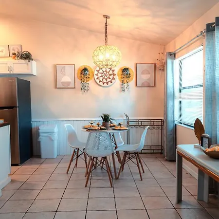 Gainesville Charm- Cozy, Comfortable, Convenient Exterior photo