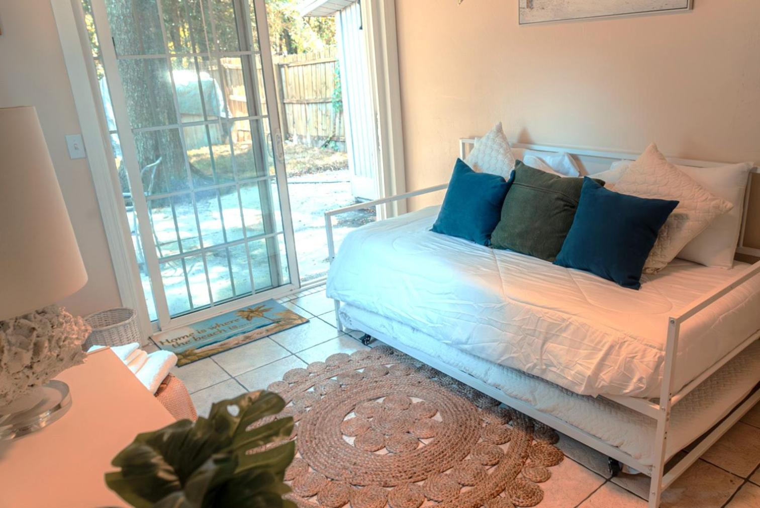 Charm- Cozy, Comfortable, Convenient Ferienhaus Gainesville